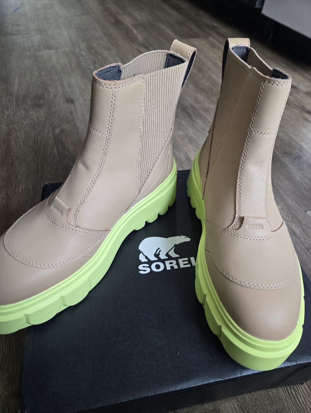 Sorel Chelsea Boots